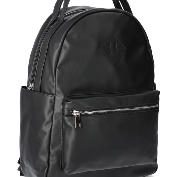 Sleek Black Men's Backpack - Picture 3 of 4